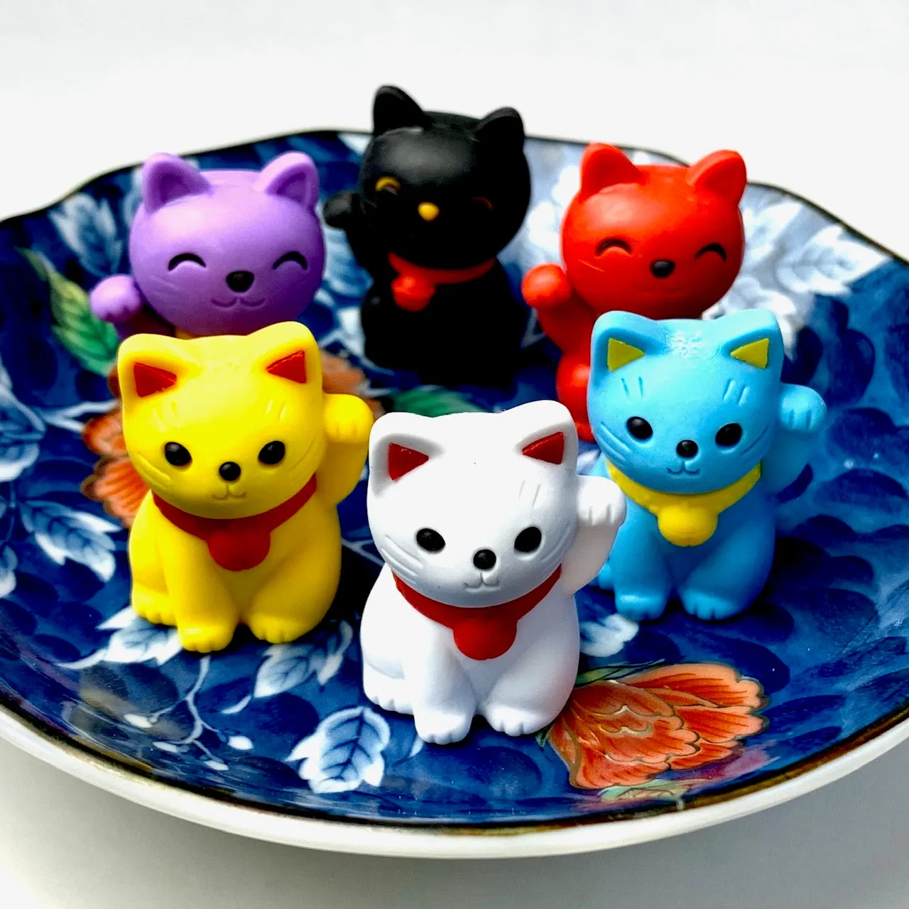 380141 MANEKI WELCOME CAT ERASER-30