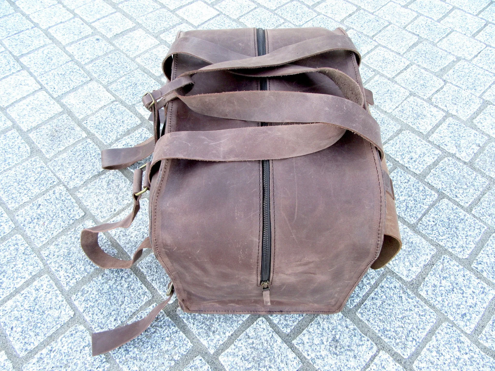 Amwaj Backpack / Rucksack / Travel bag - Espresso contrast