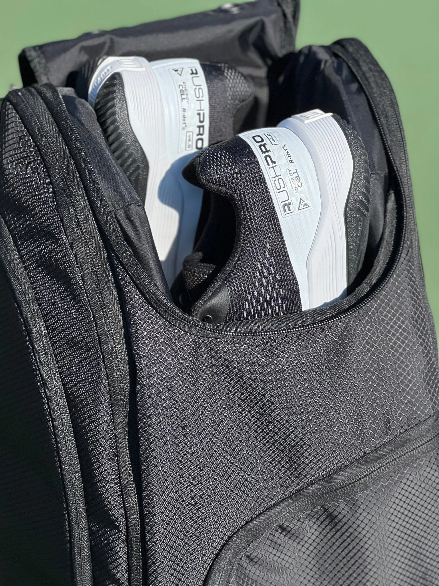 Axiom Racquet Bag 2.0 – 12 Pack