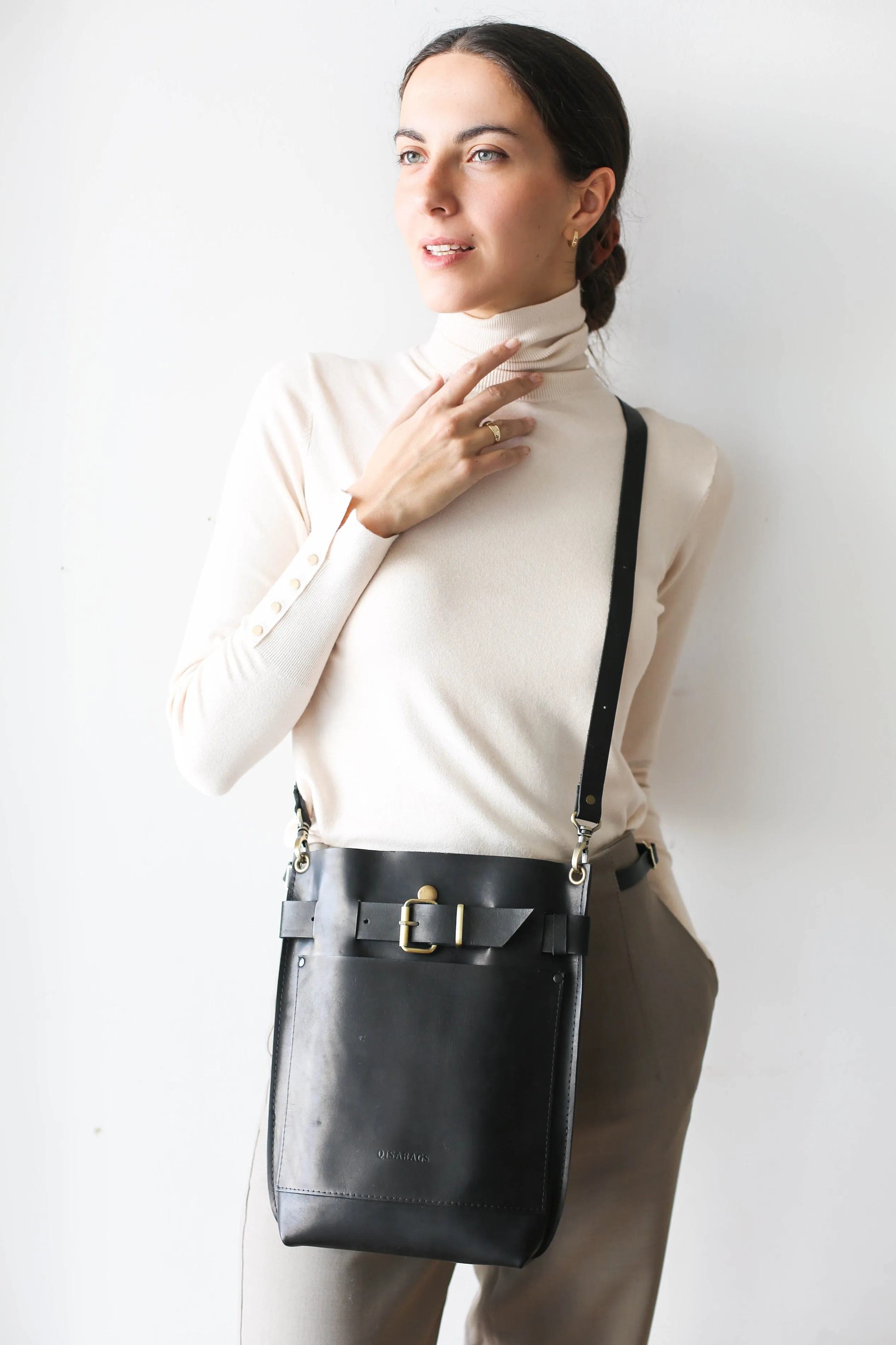 Black Leather Bag w/Front Pocket