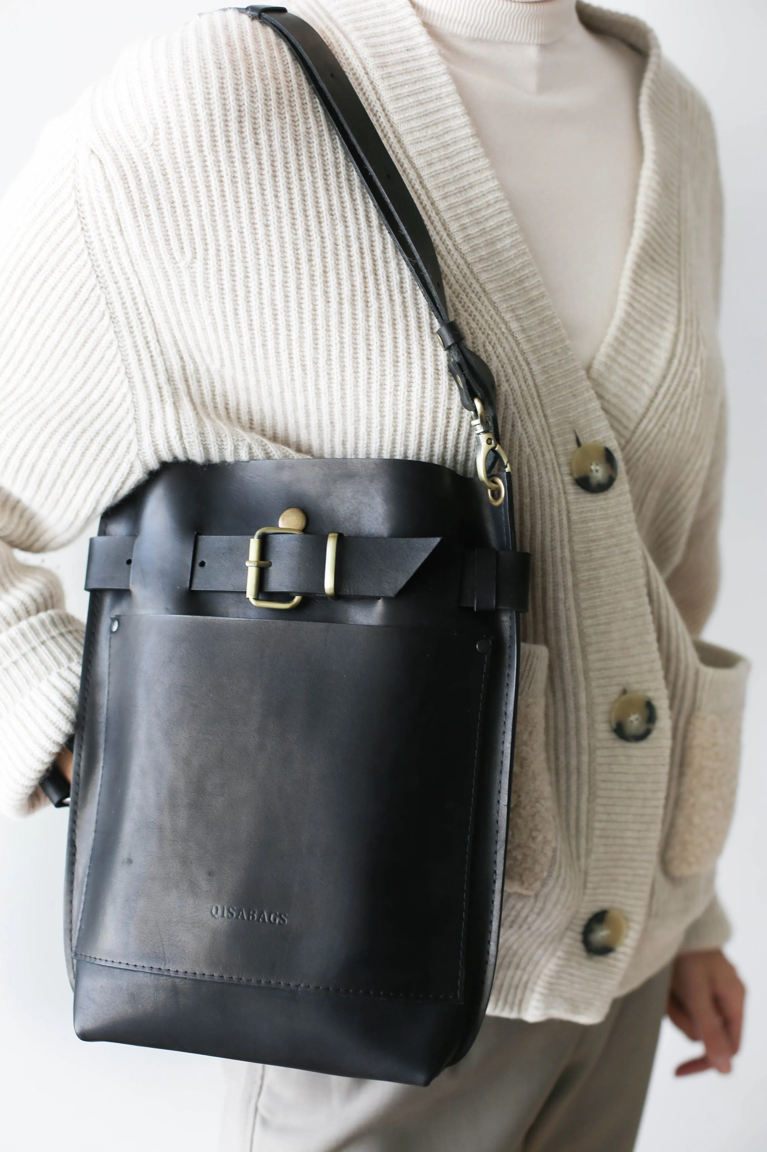 Black Leather Bag w/Front Pocket