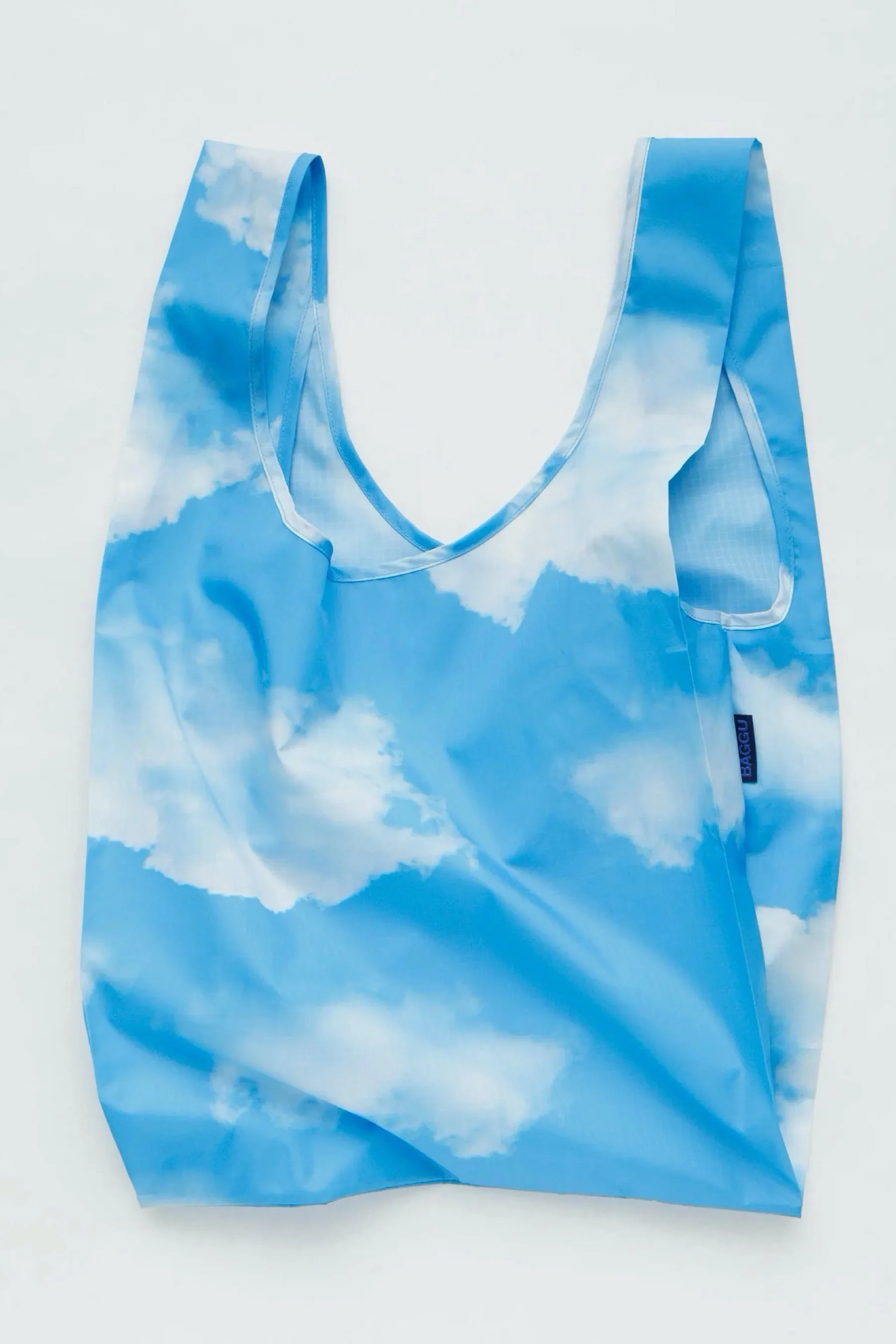 Clouds Baggu