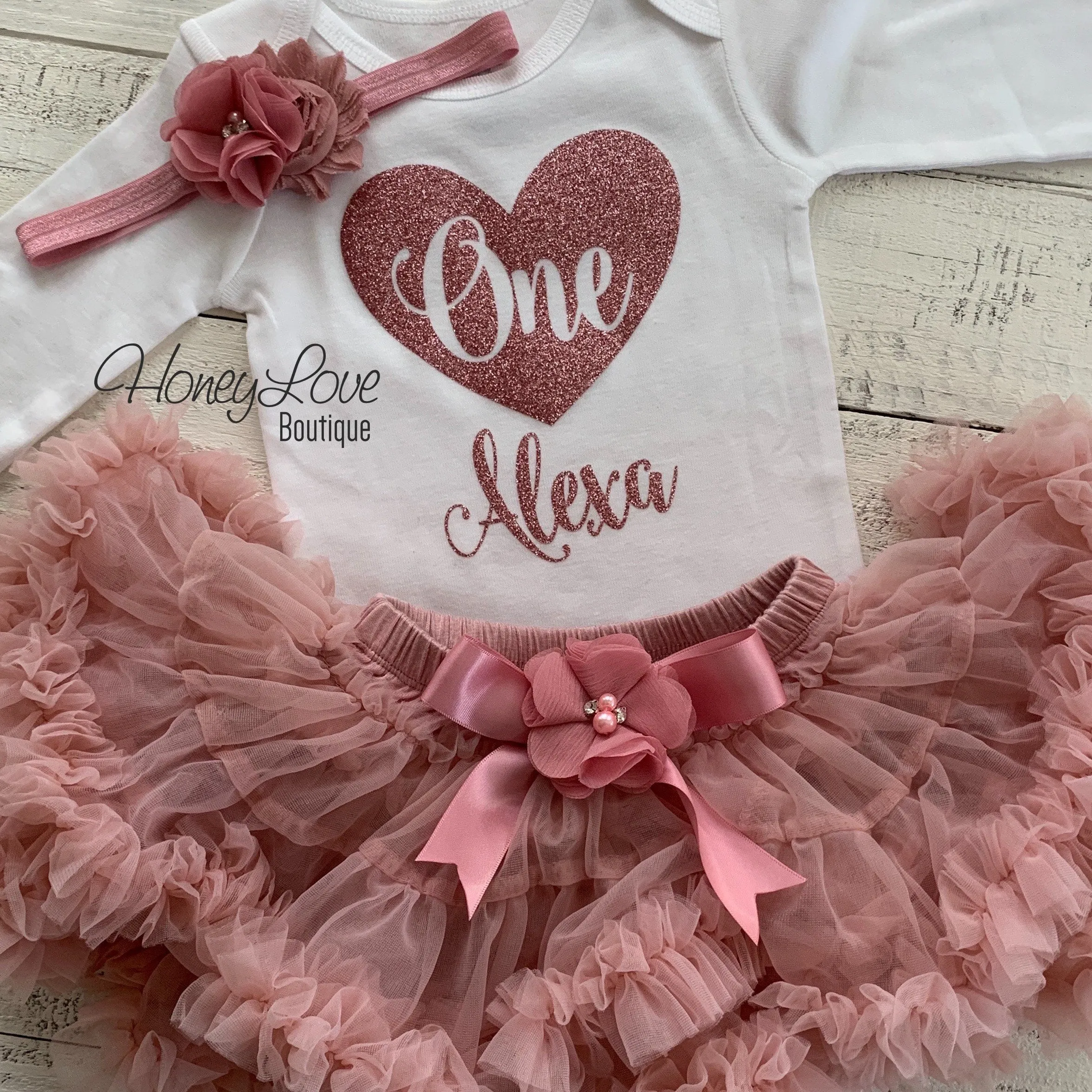 Personalized One with heart - Birthday Outfit - Vintage Pink and Rose Gold Glitter