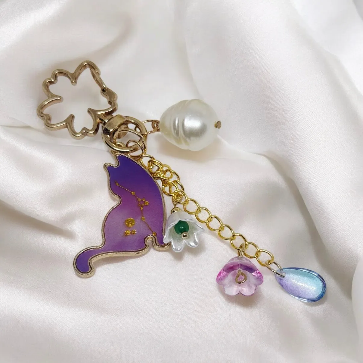 Purple cat key charm | key chain | golden chain with flowers and droplets