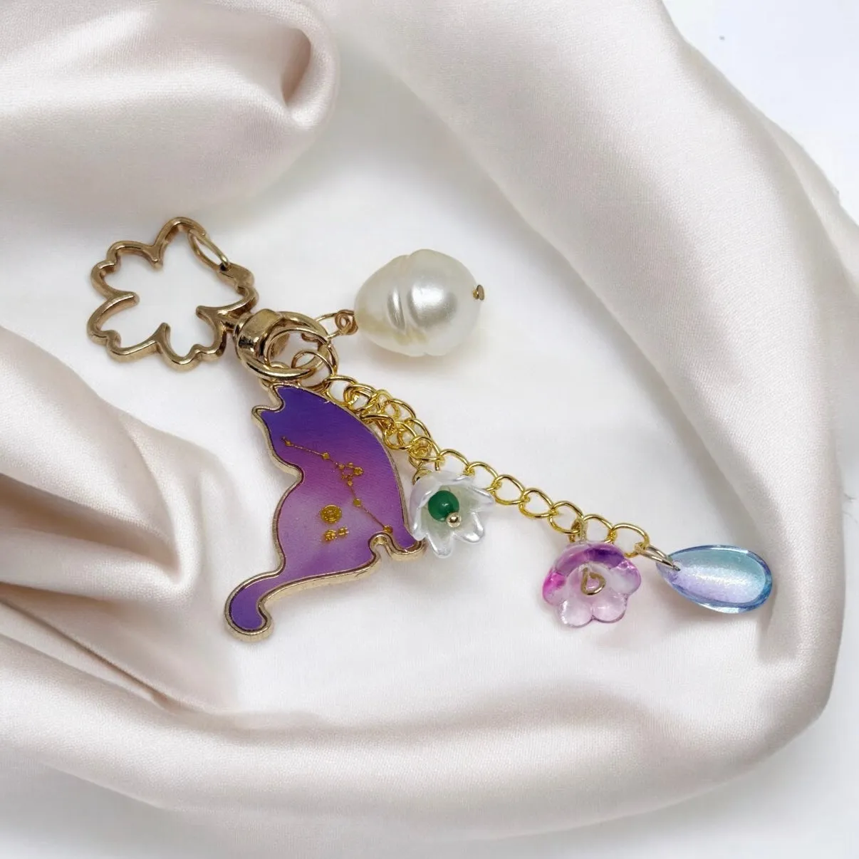 Purple cat key charm | key chain | golden chain with flowers and droplets