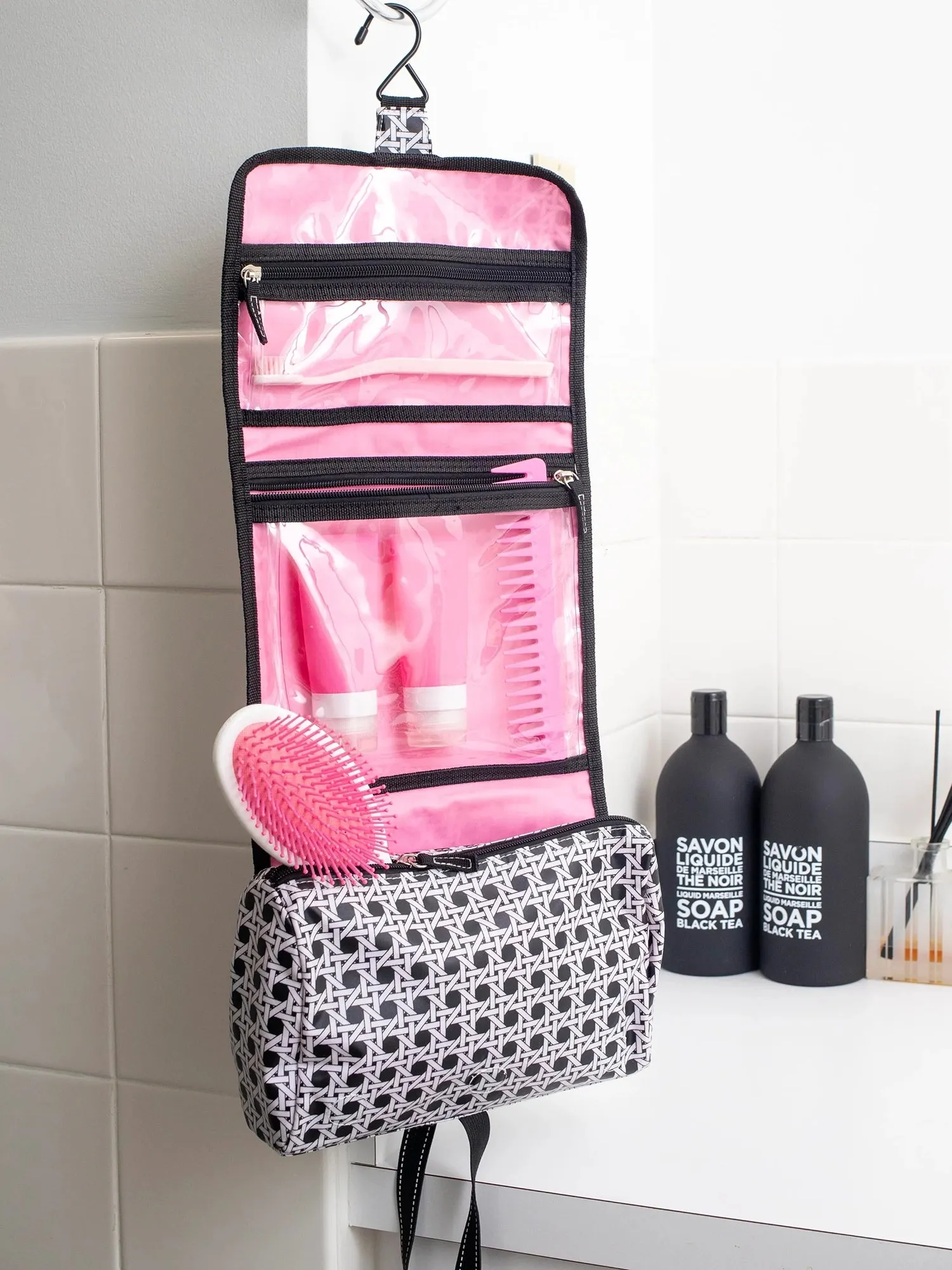 SCOUT Beauty Burrito Hanging Toiletry Bag: Miami Nice