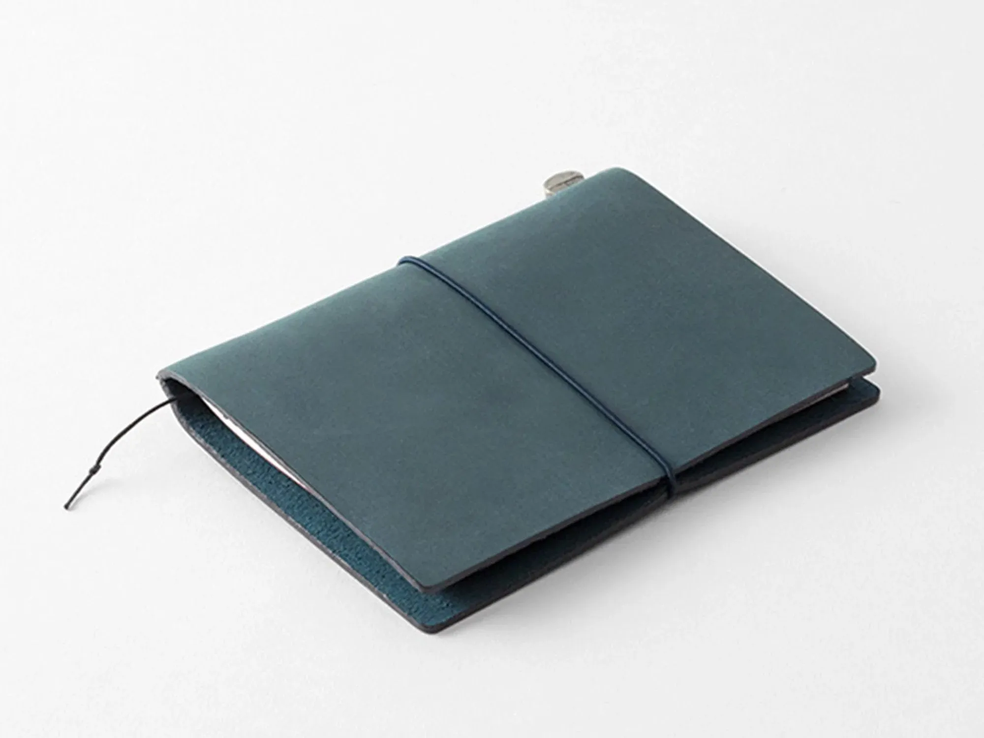 TRAVELER'S NOTEBOOK - PASSPORT SIZE